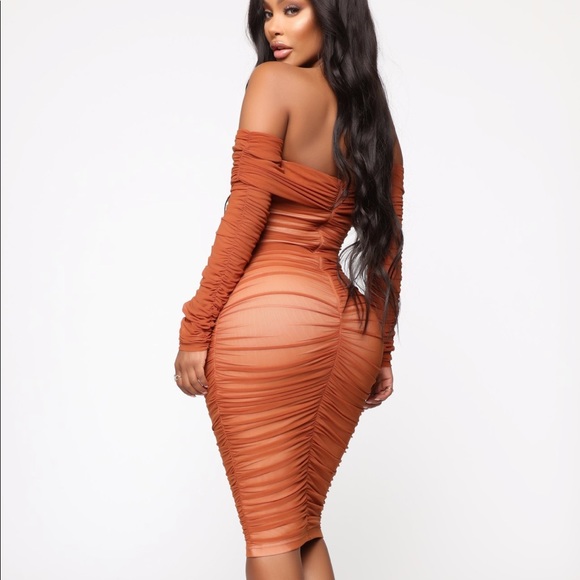 Ruched dress - Picture 3 of 5